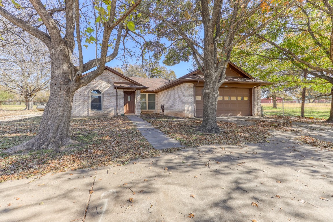 1414 Wendy Lane Weatherford TX 76086