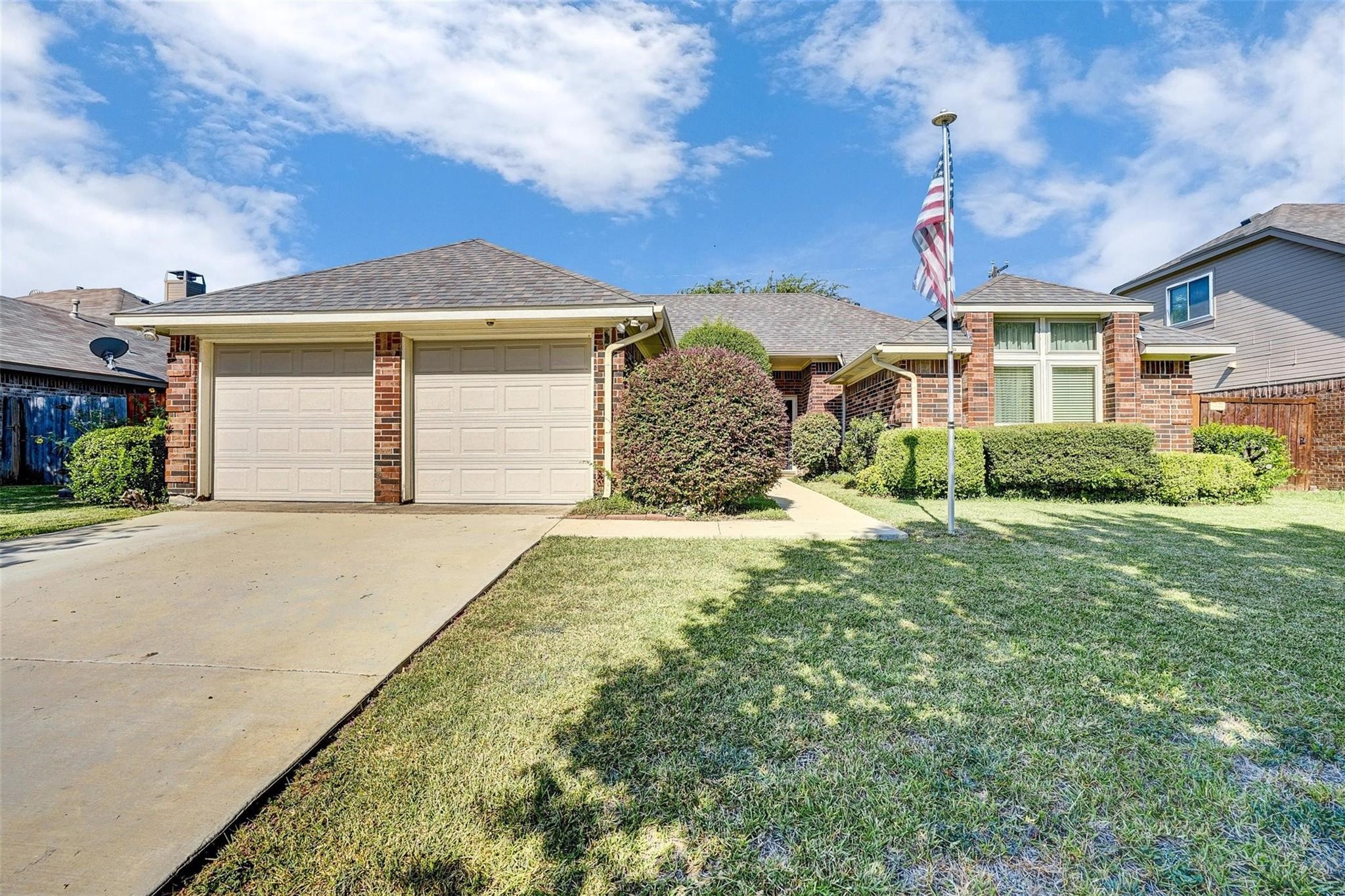 4329 Baldwin Street Grand Prairie TX 75052