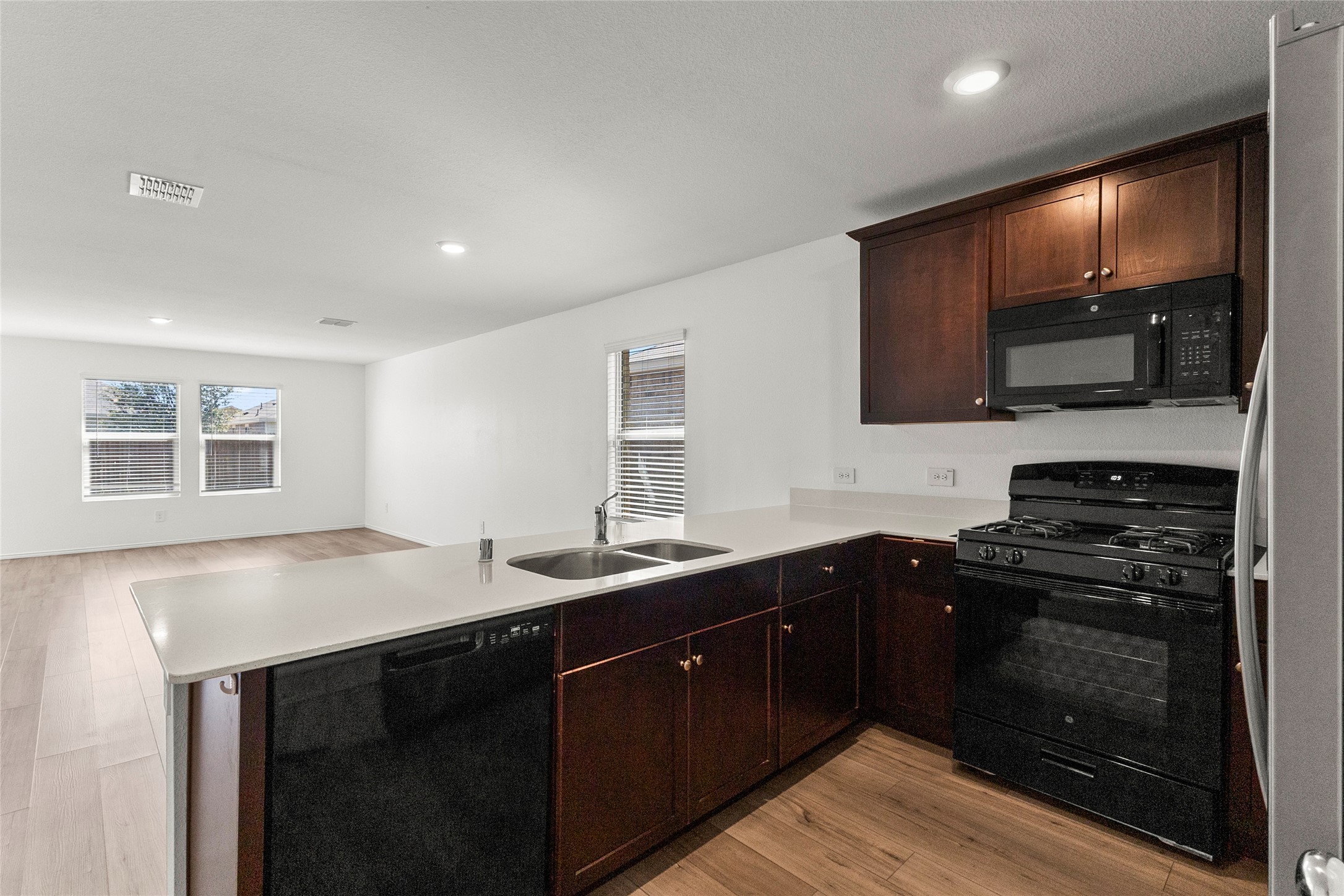 1109 Odlozil Lane Ennis TX 75119