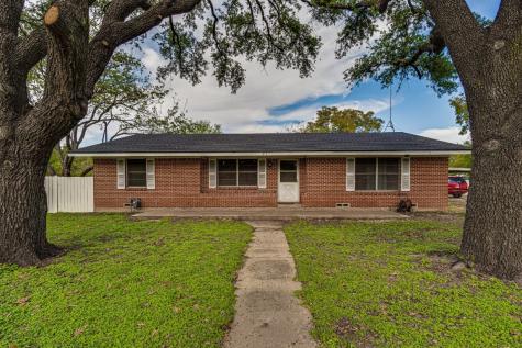 213 W Main Street Italy TX 76651