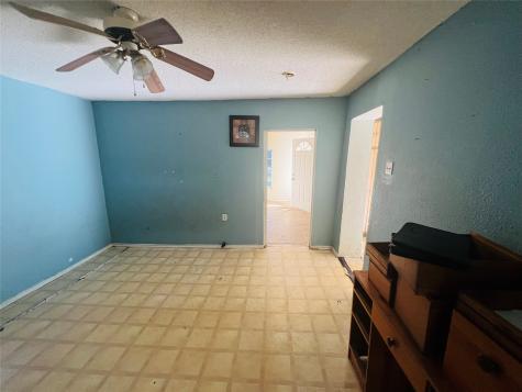 106 Columbia Street Cleburne TX 76031
