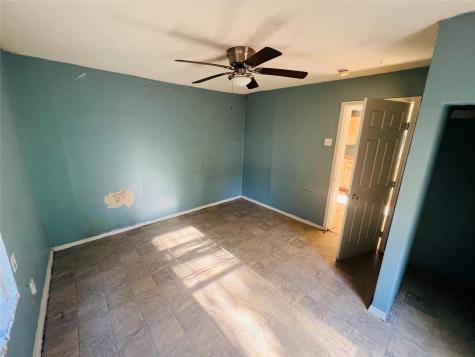 106 Columbia Street Cleburne TX 76031