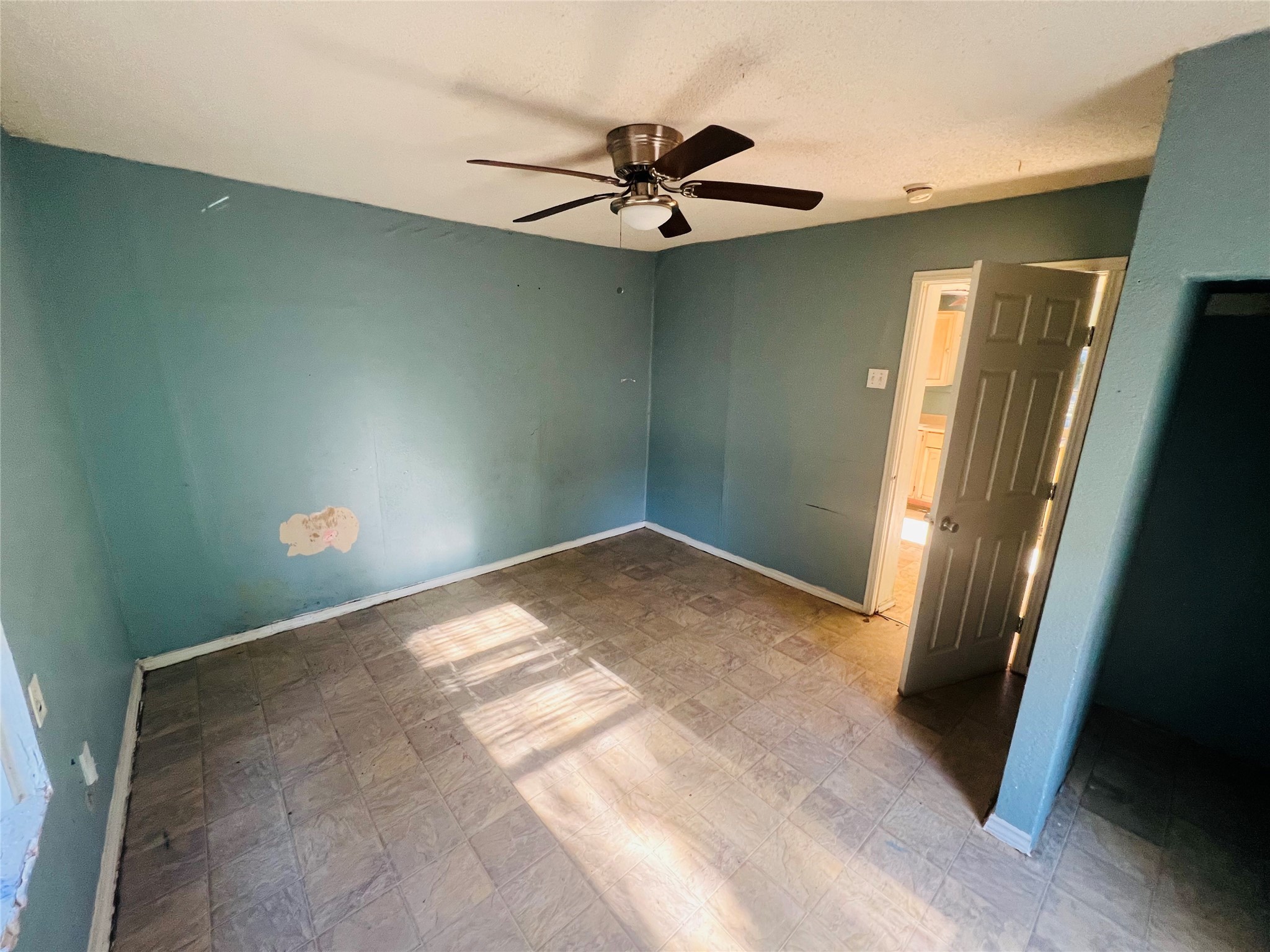 106 Columbia Street Cleburne TX 76031