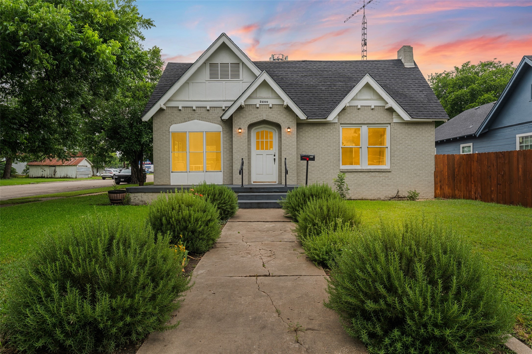 2600 N 17th Street Waco TX 76708
