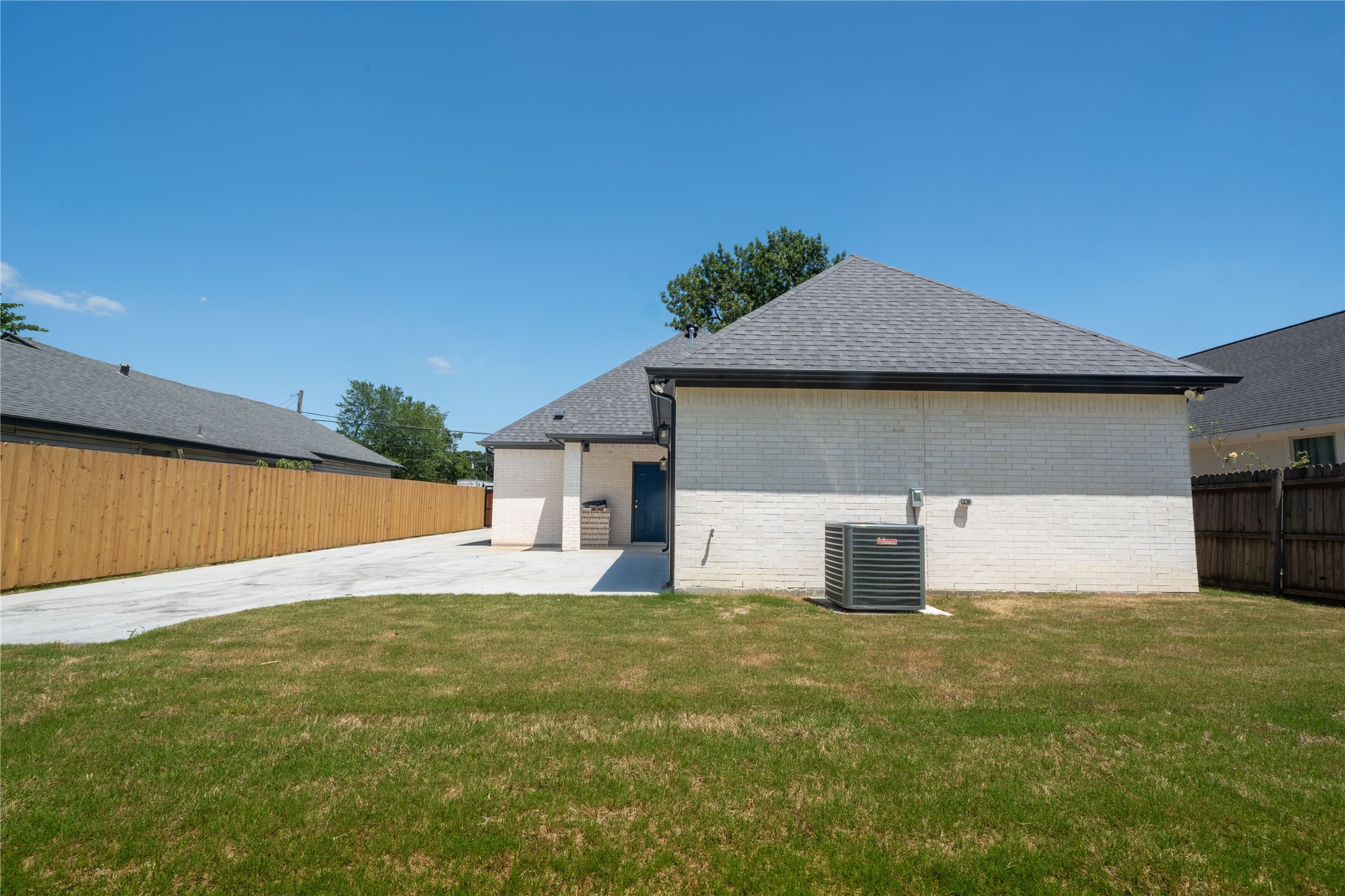 4009 S Peachtree Balch Springs TX 75180
