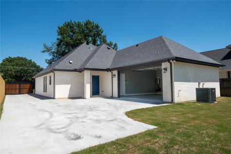4009 S Peachtree Balch Springs TX 75180