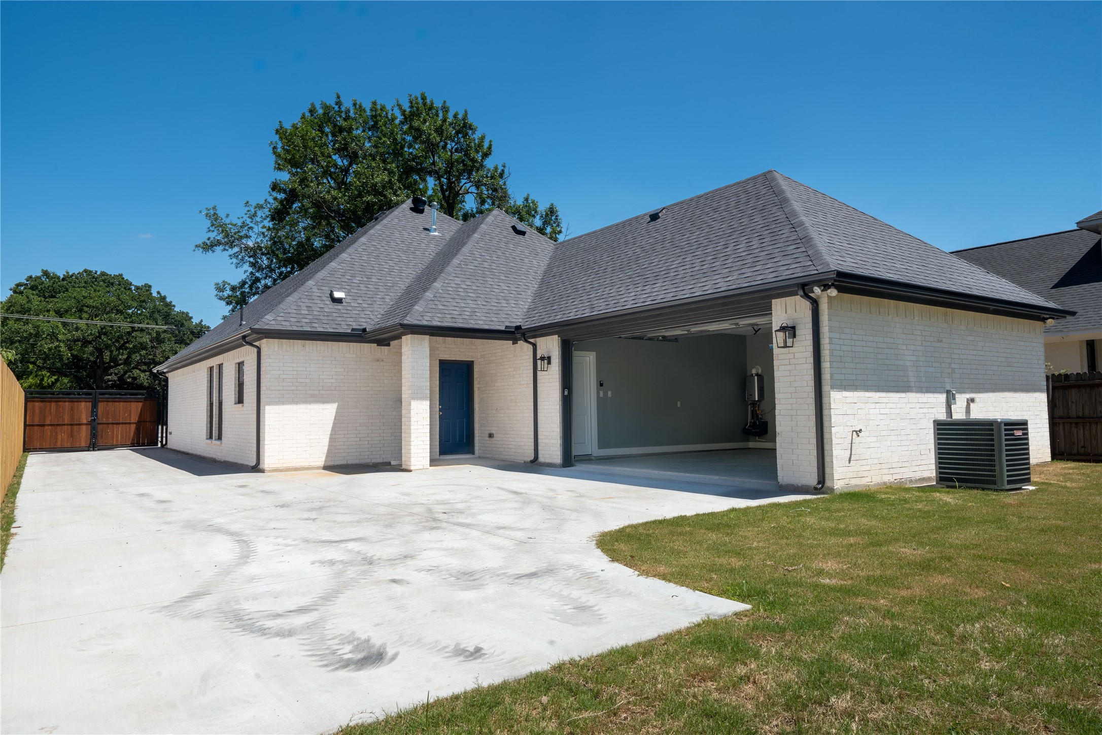4009 S Peachtree Balch Springs TX 75180
