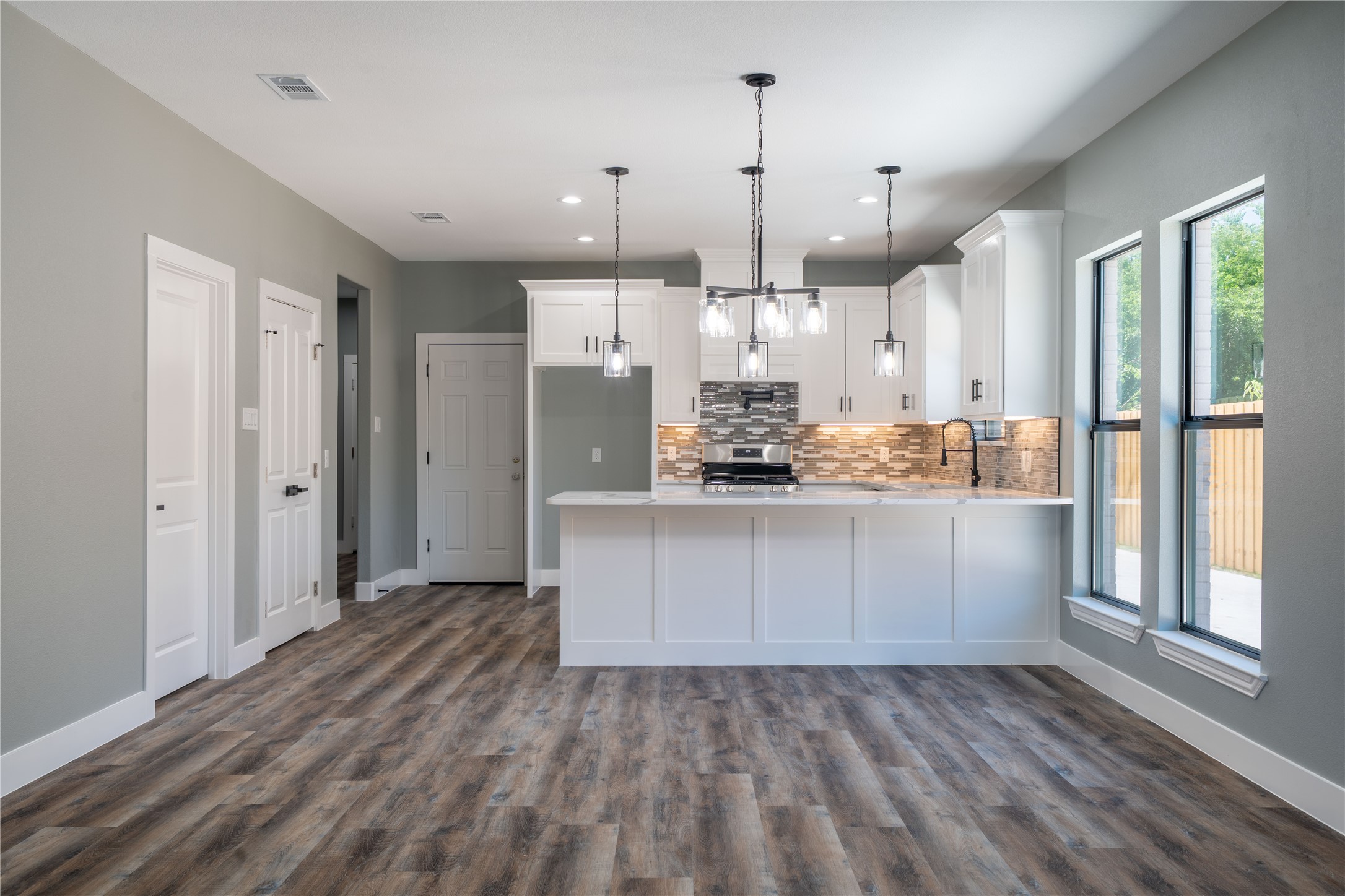 4009 S Peachtree Balch Springs TX 75180