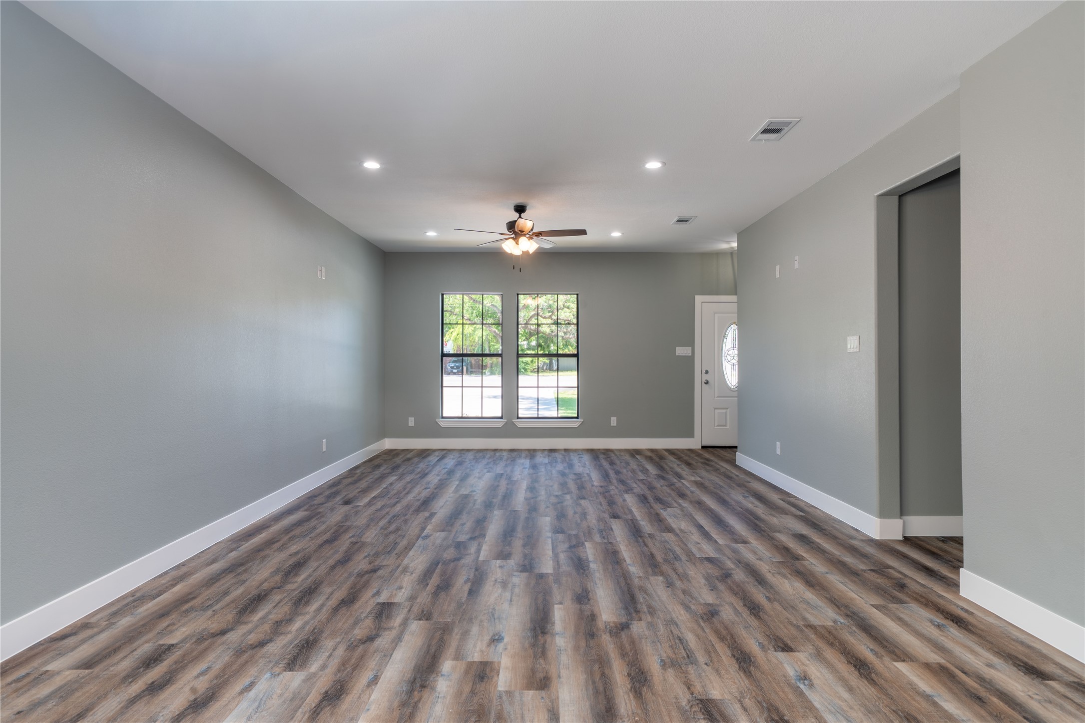 4009 S Peachtree Balch Springs TX 75180