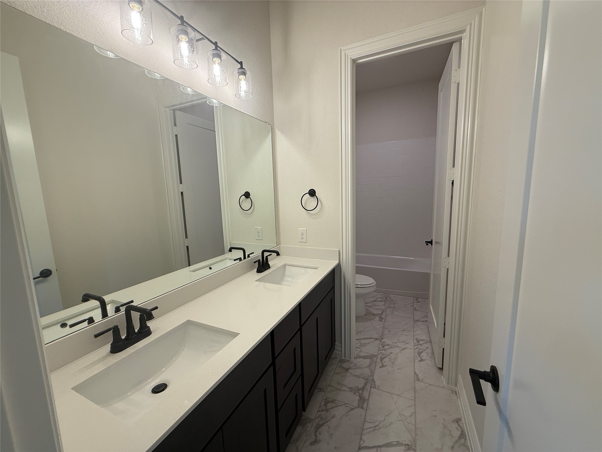 216 Slimp Bluff Azle TX 76020