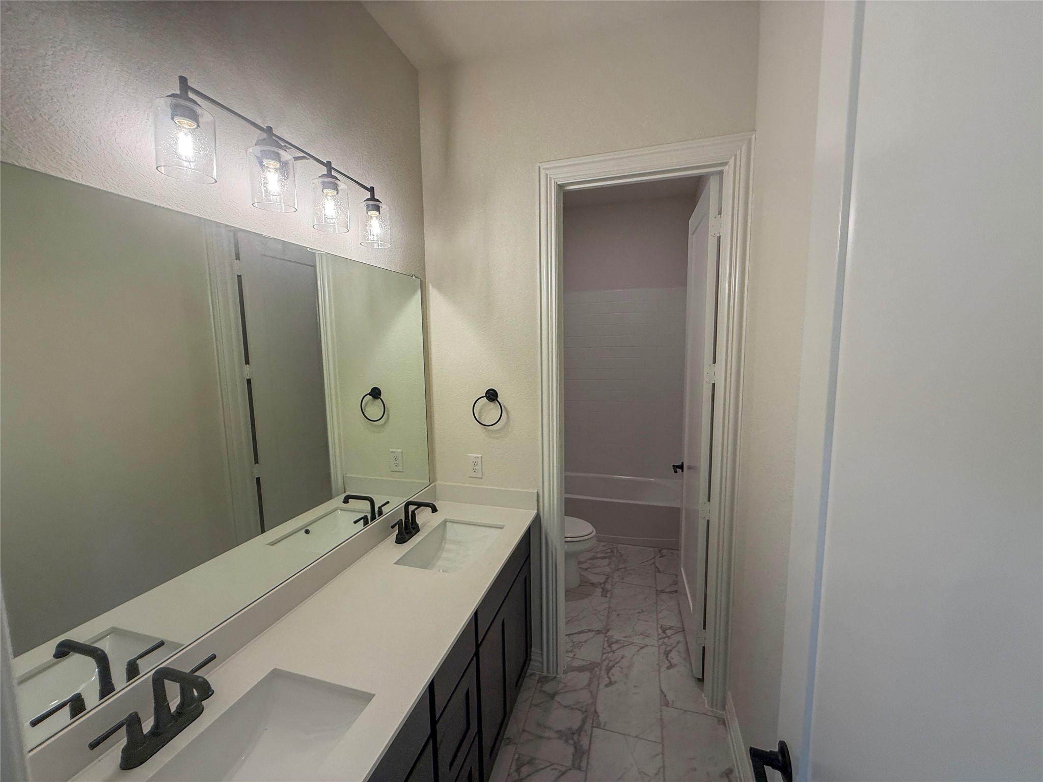 216 Slimp Bluff Azle TX 76020