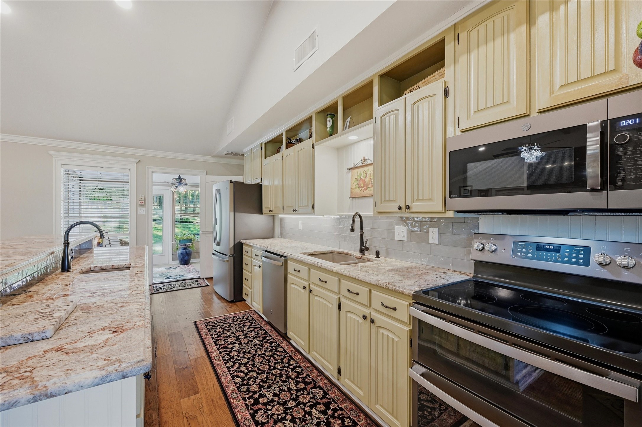 301 Kiowa Drive E Lake Kiowa TX 76240