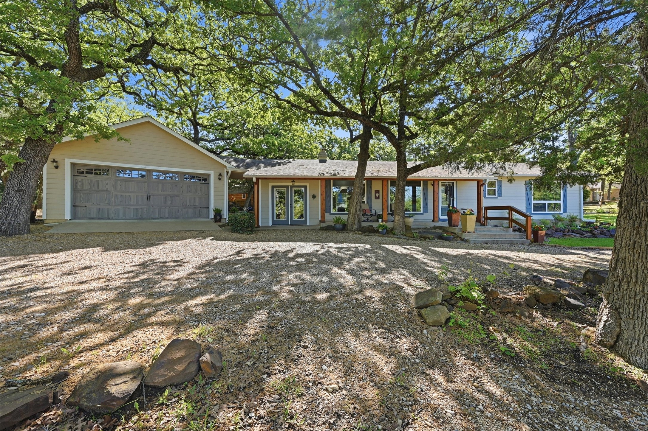 301 Kiowa Drive E Lake Kiowa TX 76240