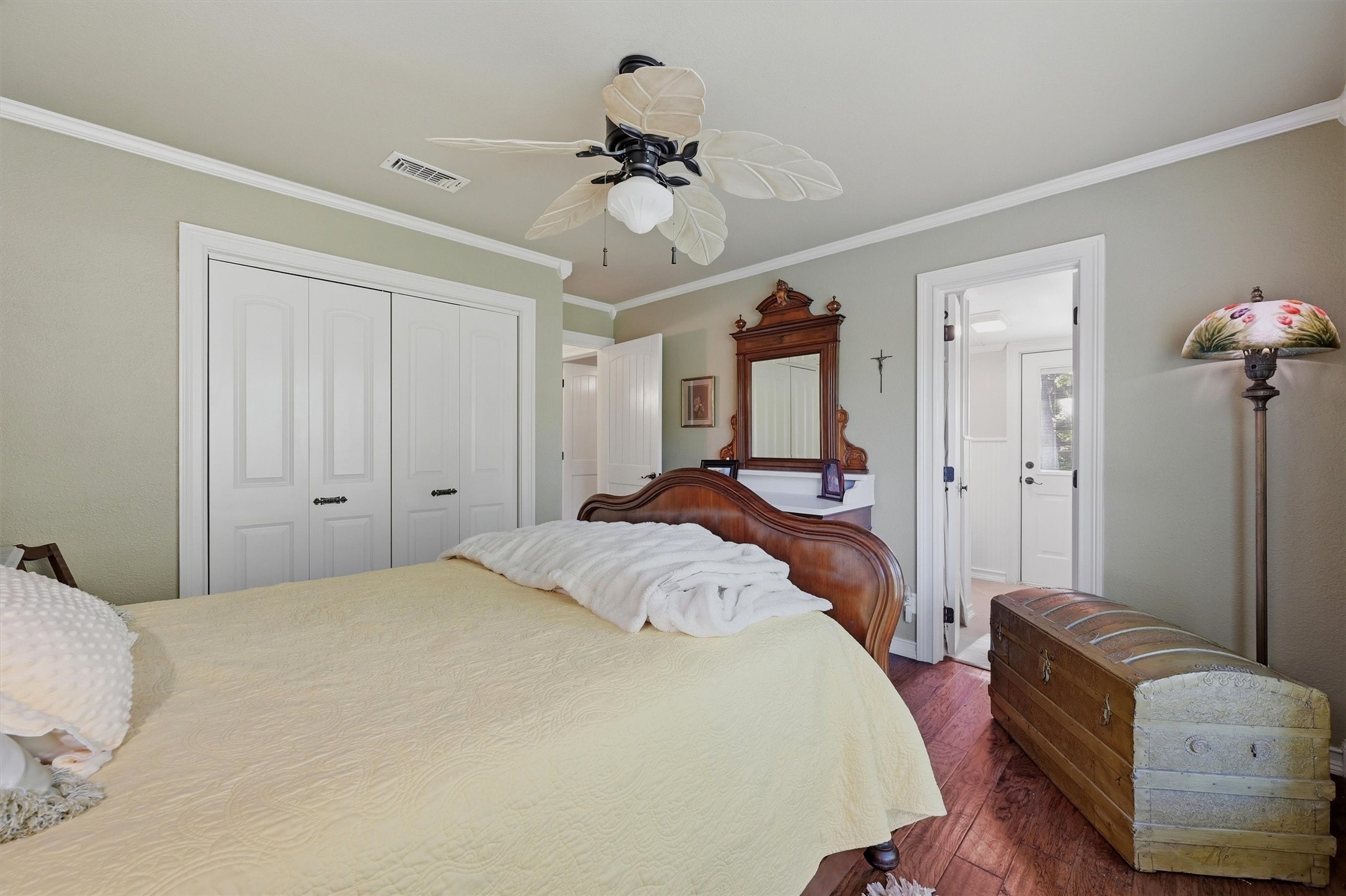 301 Kiowa Drive E Lake Kiowa TX 76240