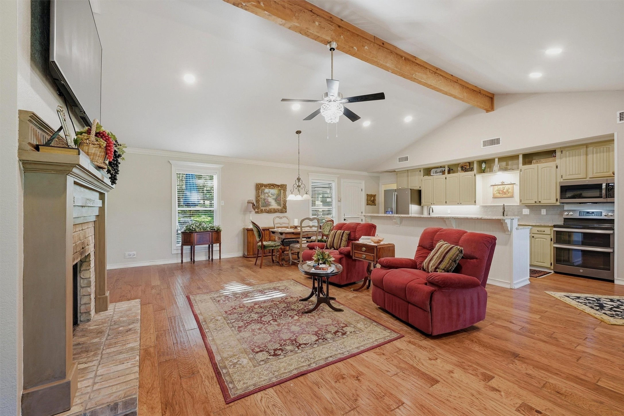 301 Kiowa Drive E Lake Kiowa TX 76240