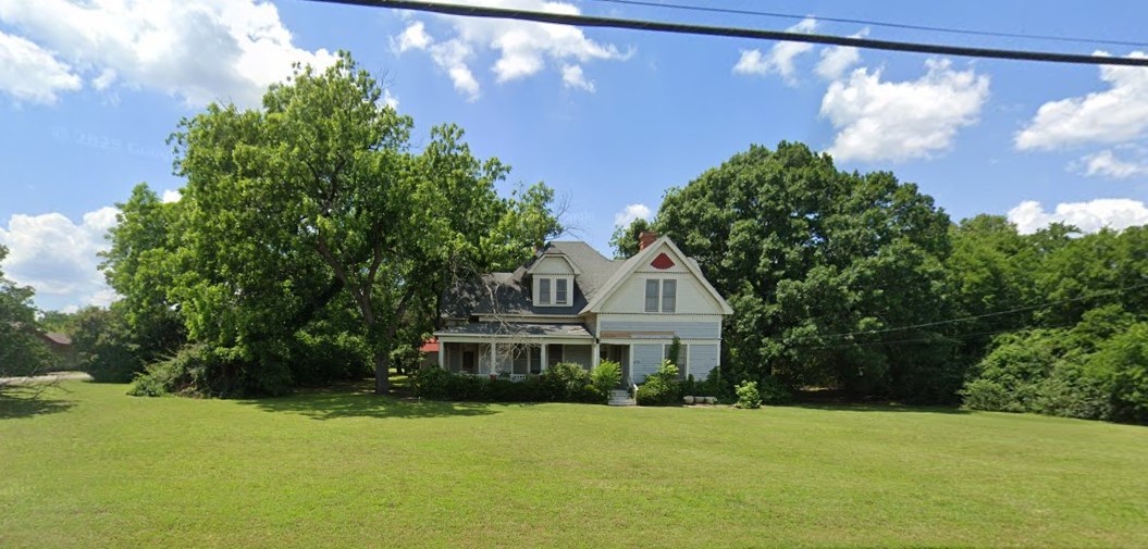 506 S 3rd Street Grandview TX 76050