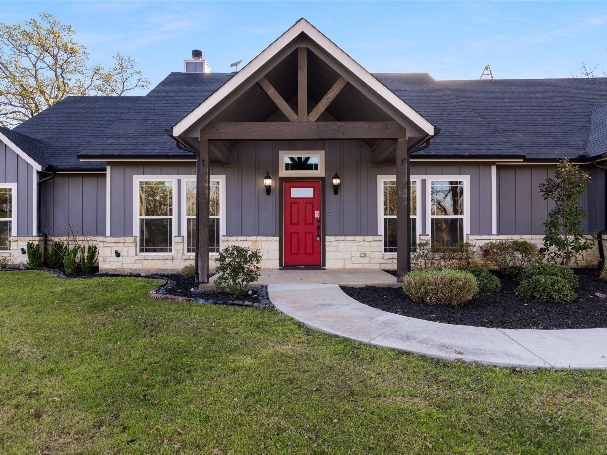 1725 S Hubbard Street Alvord TX 76225