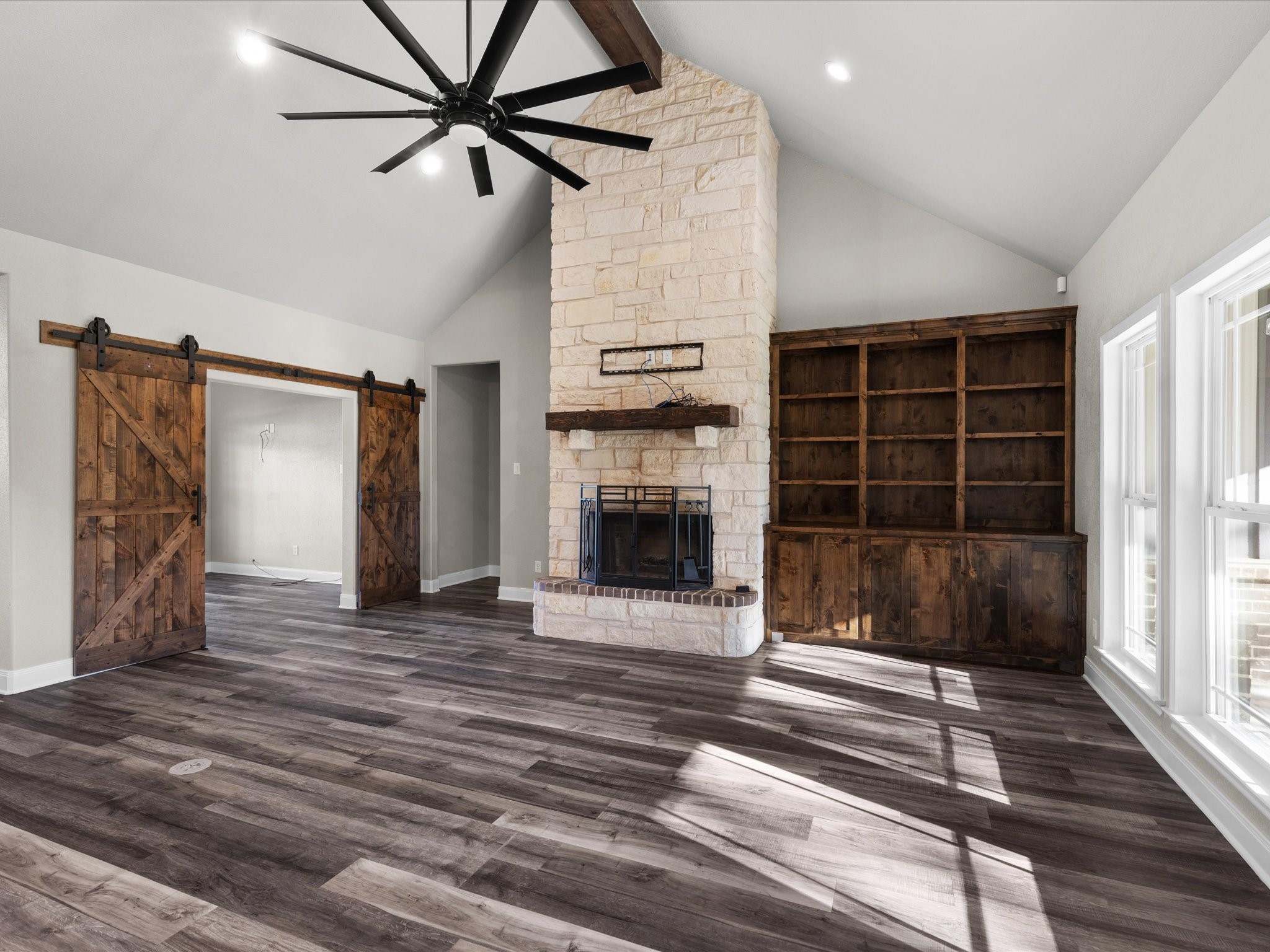 1725 S Hubbard Street Alvord TX 76225