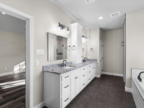 1725 S Hubbard Street Alvord TX 76225