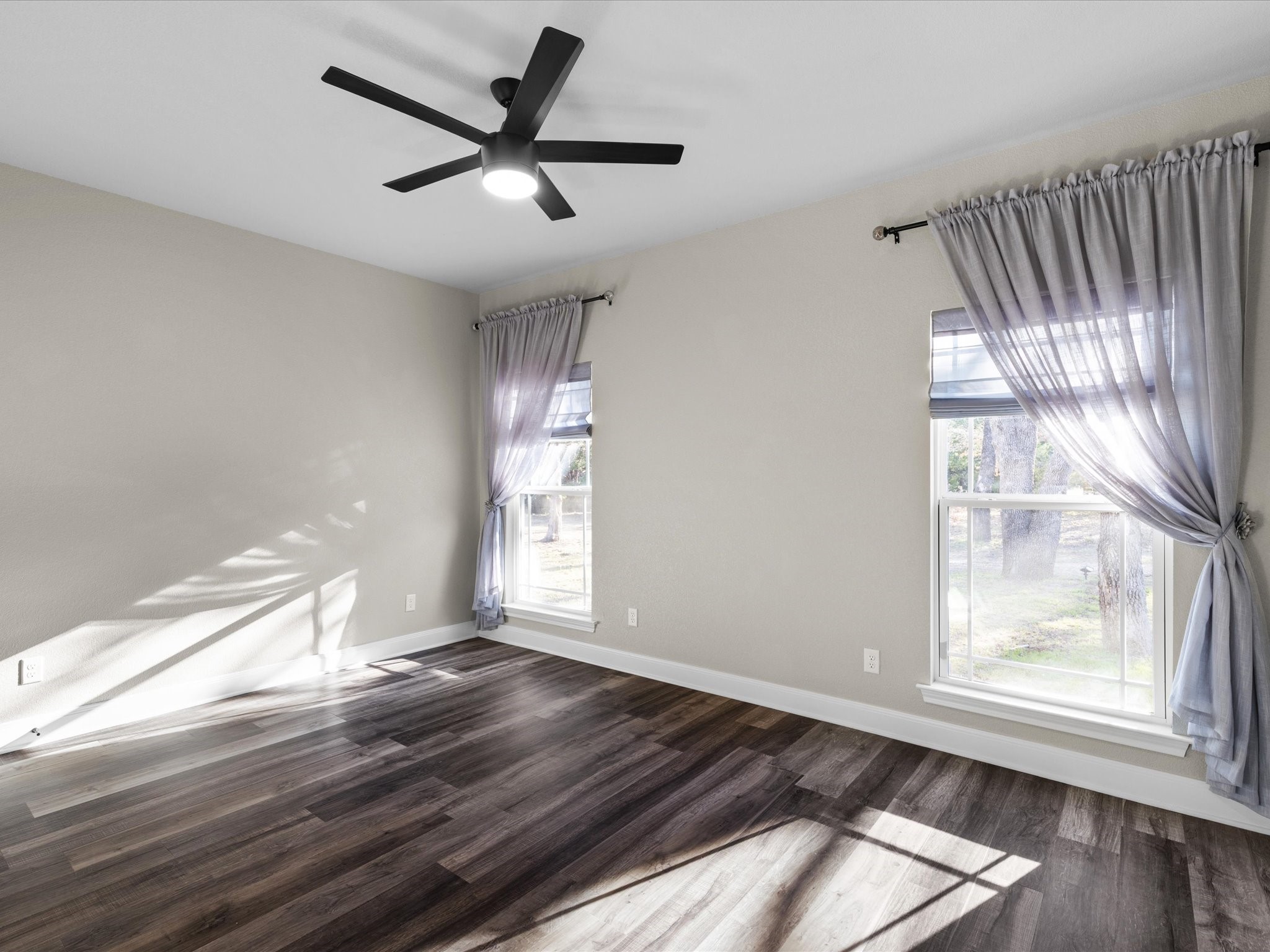 1725 S Hubbard Street Alvord TX 76225
