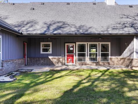 1725 S Hubbard Street Alvord TX 76225