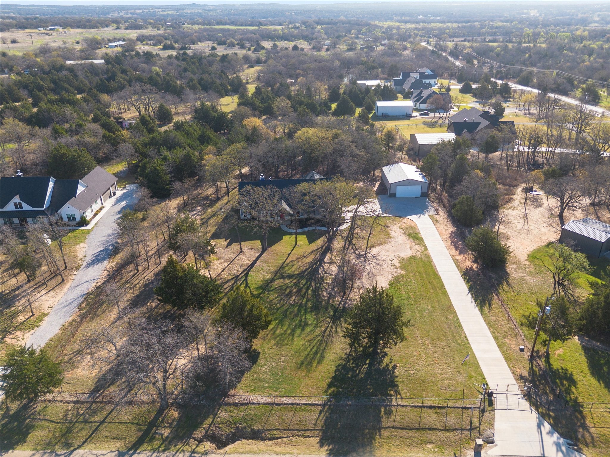 1725 S Hubbard Street Alvord TX 76225