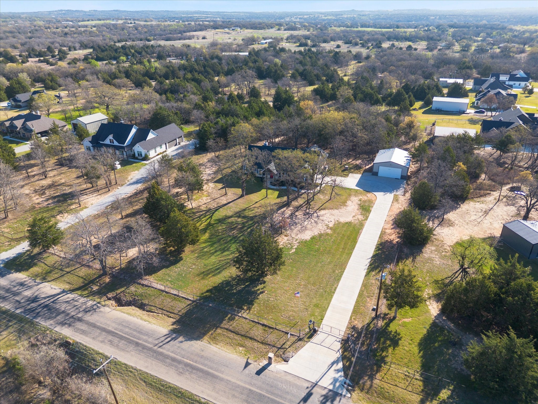 1725 S Hubbard Street Alvord TX 76225