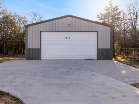 1725 S Hubbard Street Alvord TX 76225