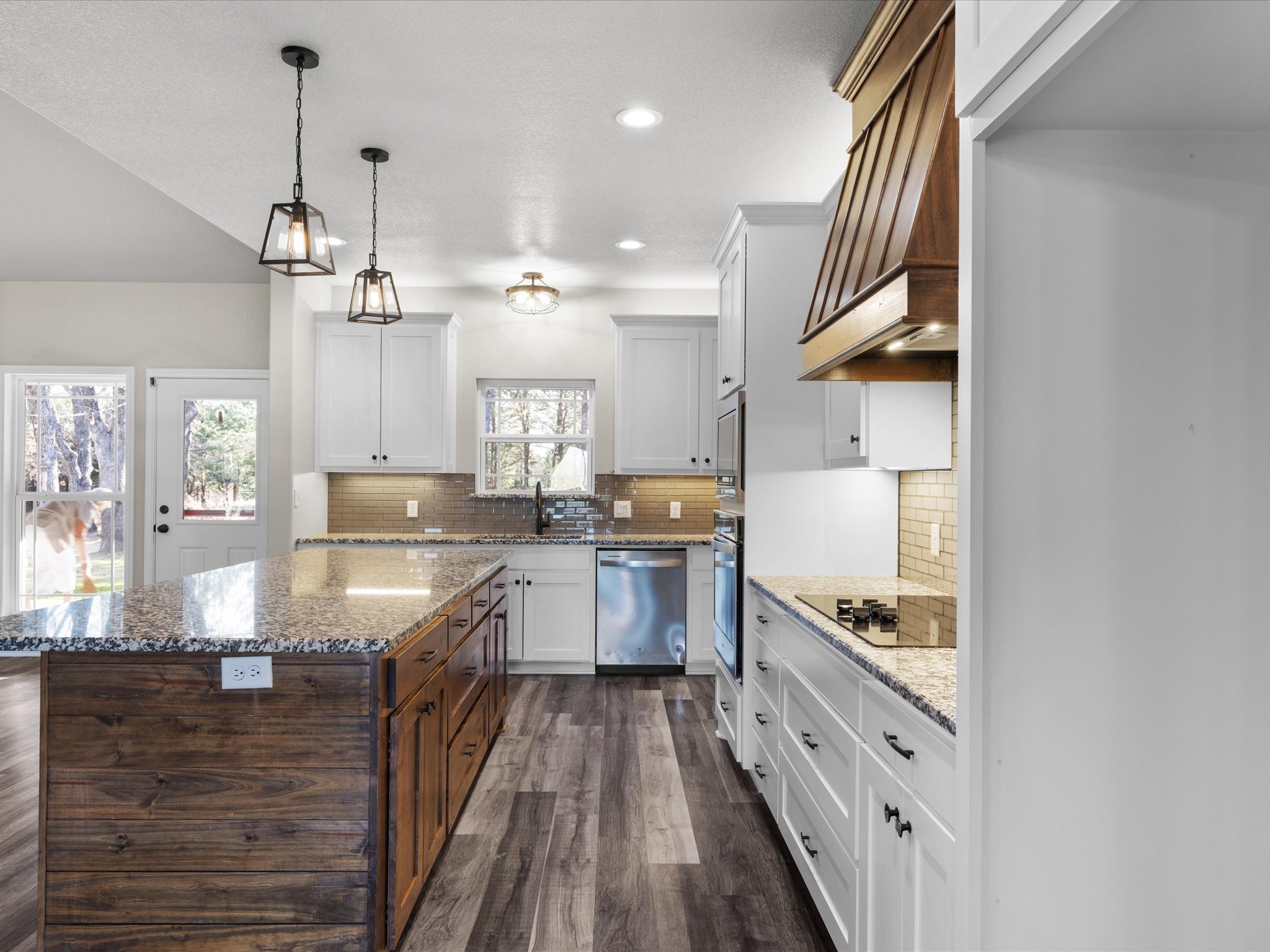 1725 S Hubbard Street Alvord TX 76225