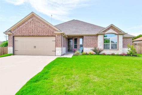 3051 Meandering Way Granbury TX 76049
