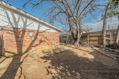 3405 Brook Lane Grand Prairie TX 75052