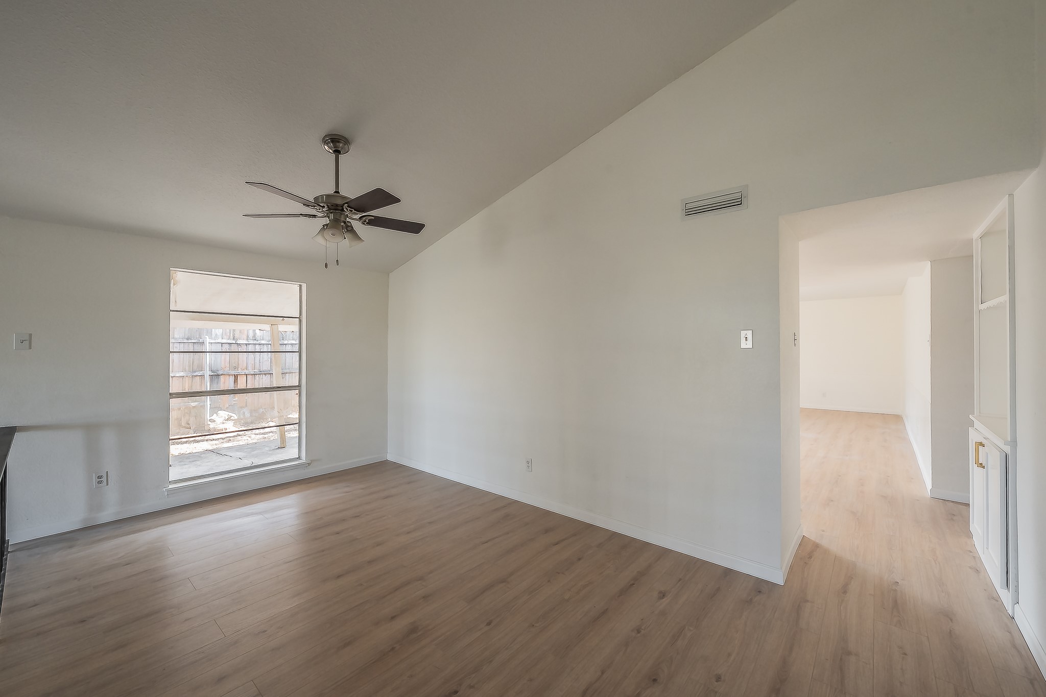 3405 Brook Lane Grand Prairie TX 75052