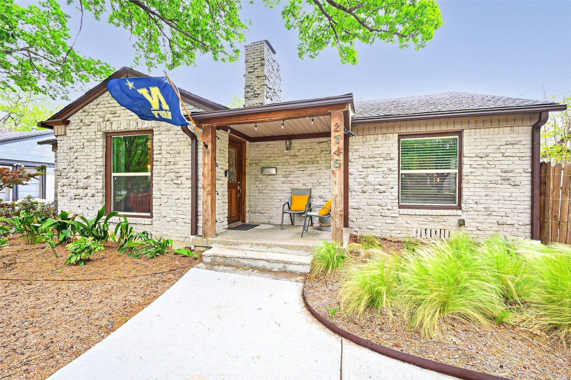2745 Ryan Place Drive Fort Worth TX 76110