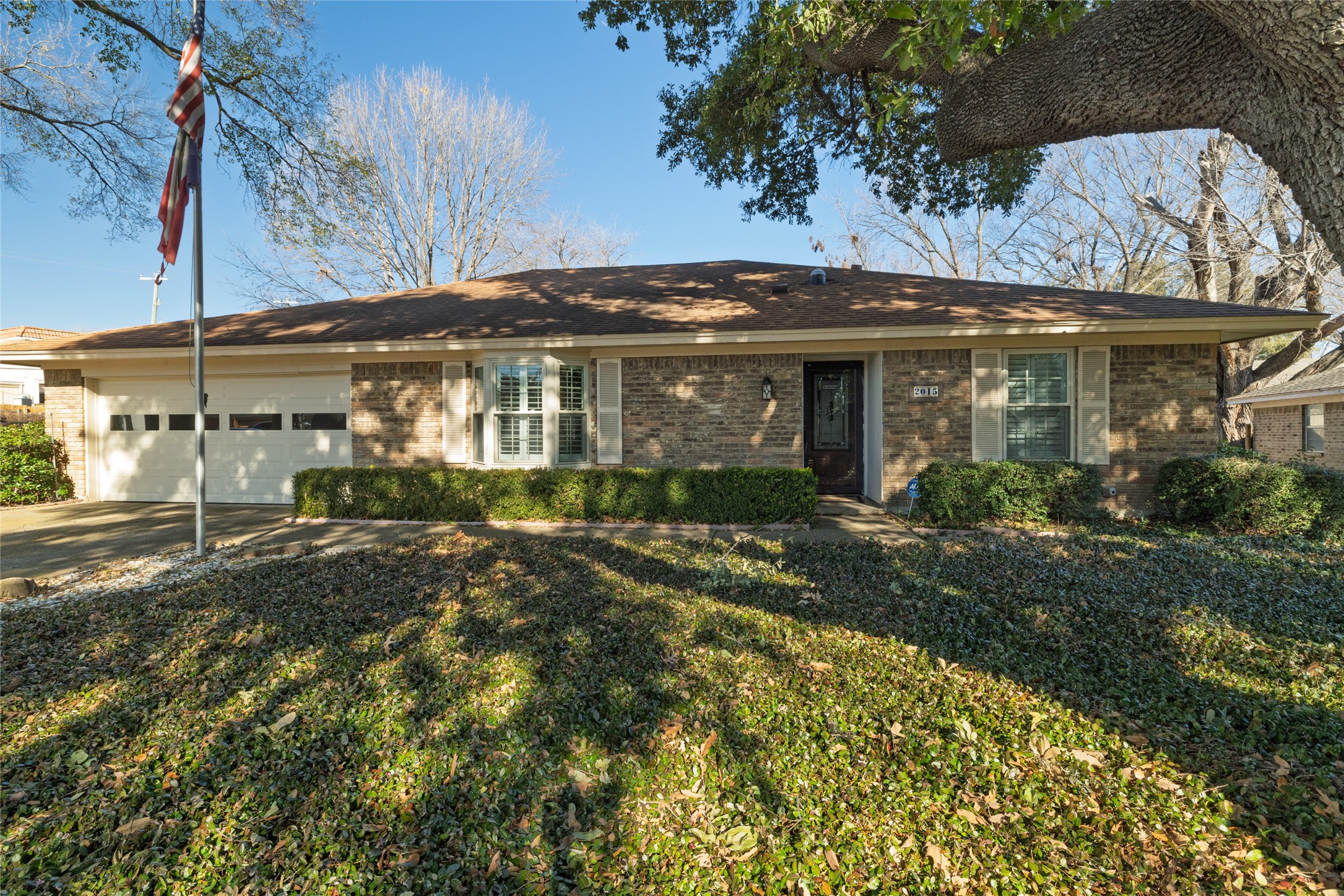 2015 Elmridge Drive Arlington TX 76012