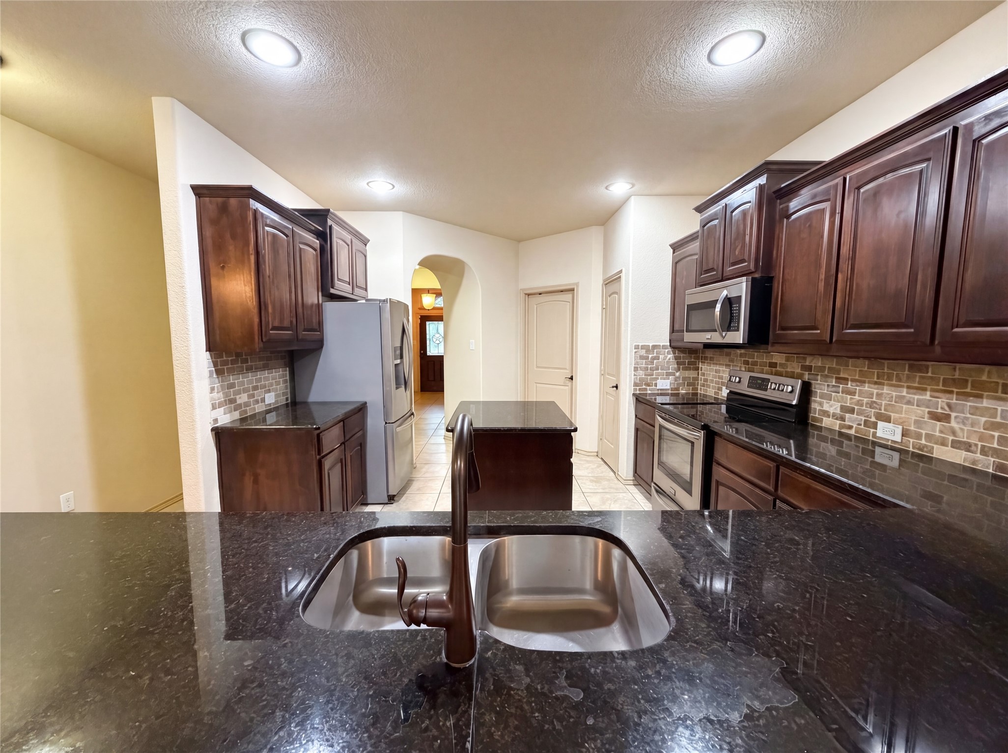 1217 Ashley Drive Weatherford TX 76087