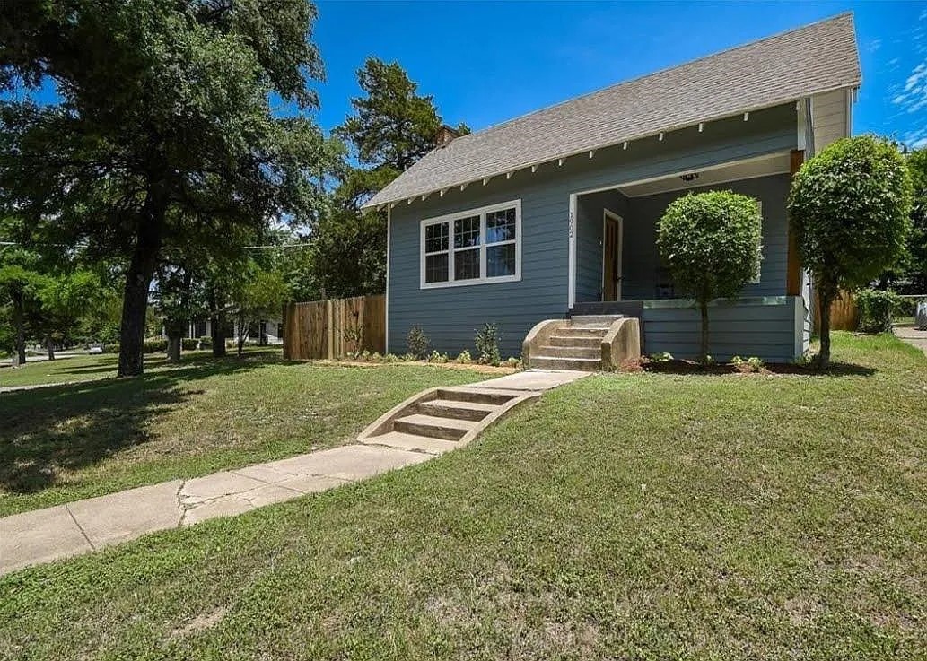 1902 Fernwood Avenue Dallas TX 75216