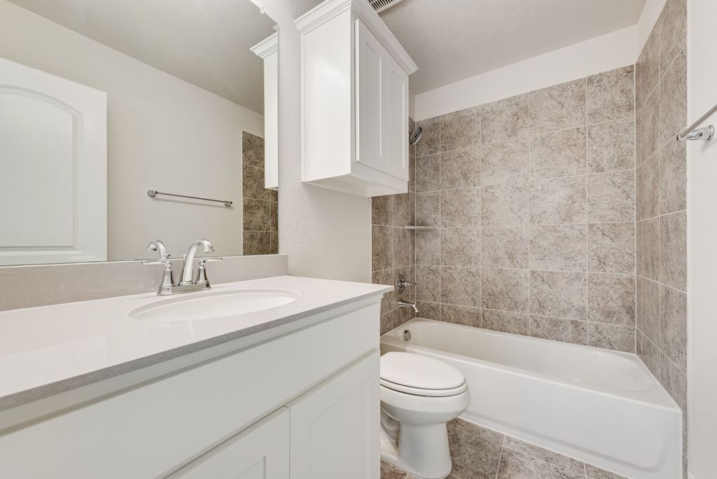 1706 Cedar Bluff Parkway Mansfield TX 76063