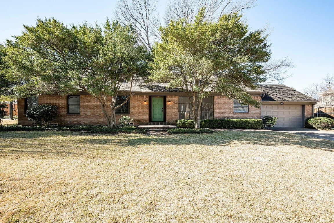 1159 Bally Mote Drive Dallas TX 75218