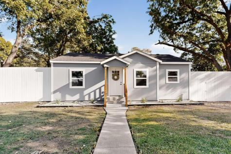 1100 Edgefield Drive Garland TX 75040