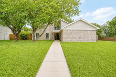 700 NW Barbara Lane Burleson TX 76028