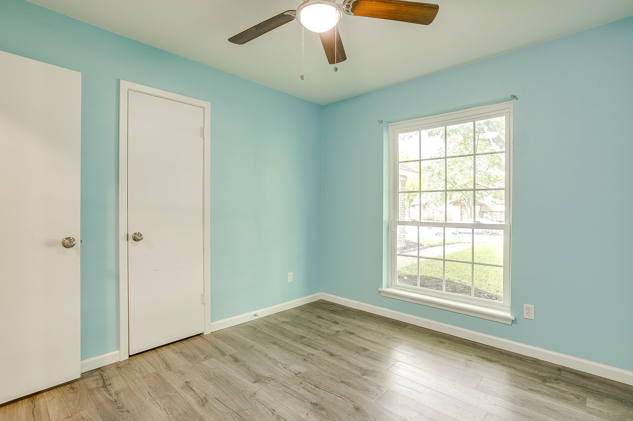 700 NW Barbara Lane Burleson TX 76028