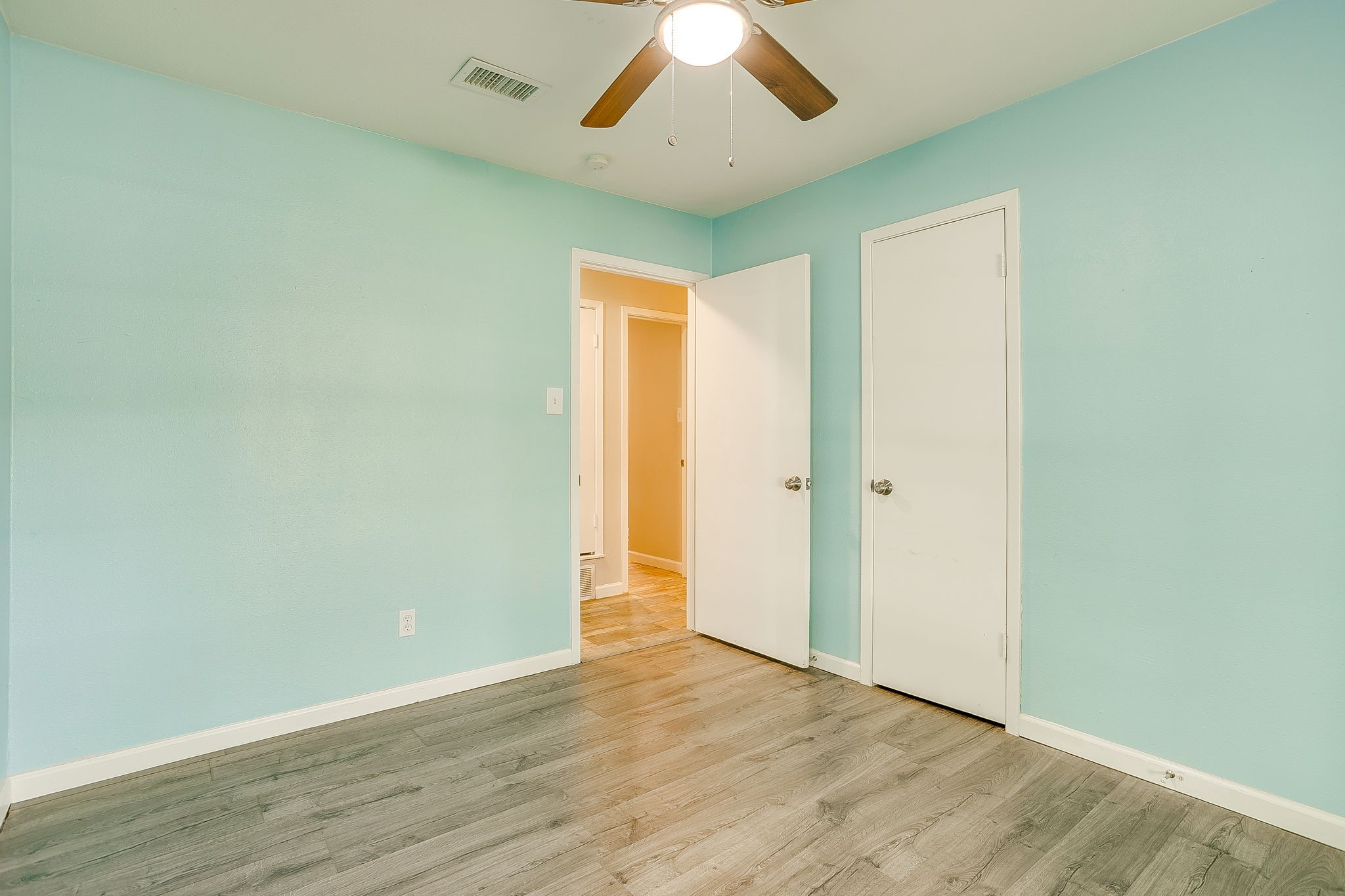 700 NW Barbara Lane Burleson TX 76028