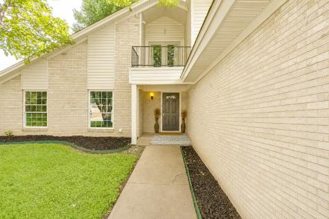 700 NW Barbara Lane Burleson TX 76028