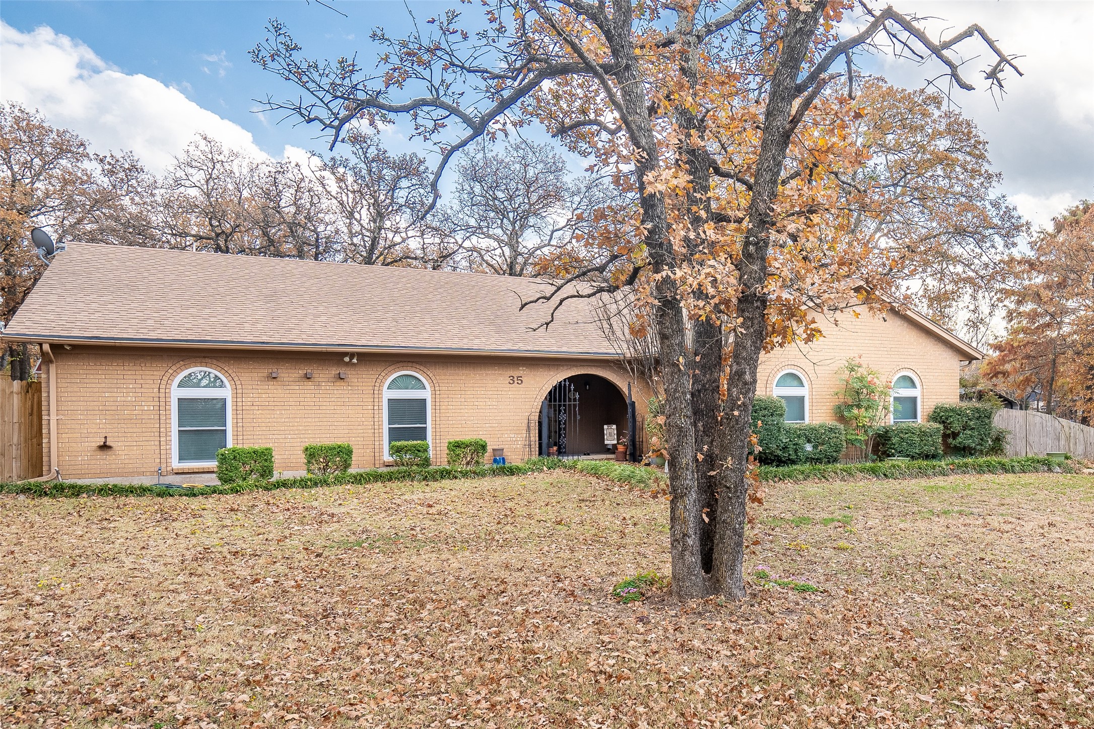 35 Larkwood Lane Burleson TX 76028