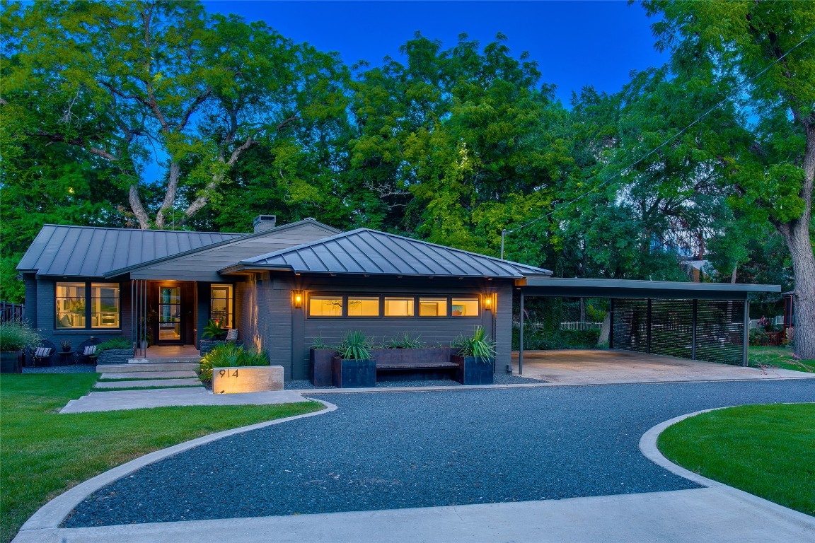 914 Stevens Woods Court Dallas TX 75208