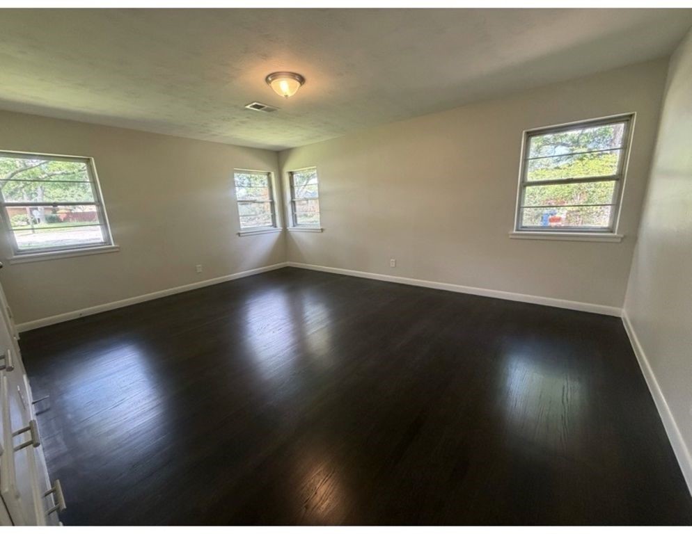 1825 Arrow Lane Garland TX 75042