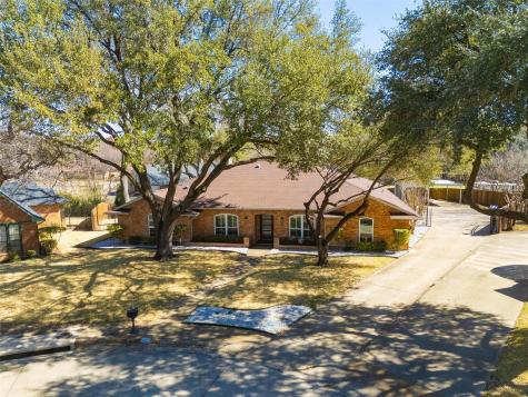 1416 Dreda Circle Desoto TX 75115