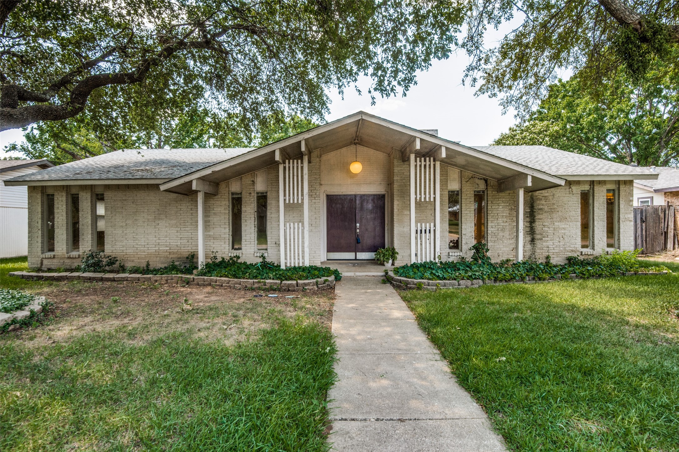 12017 Cox Lane Dallas TX 75244
