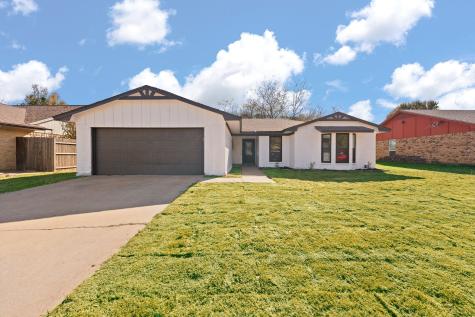 647 Evelyn Lane Burleson TX 76028