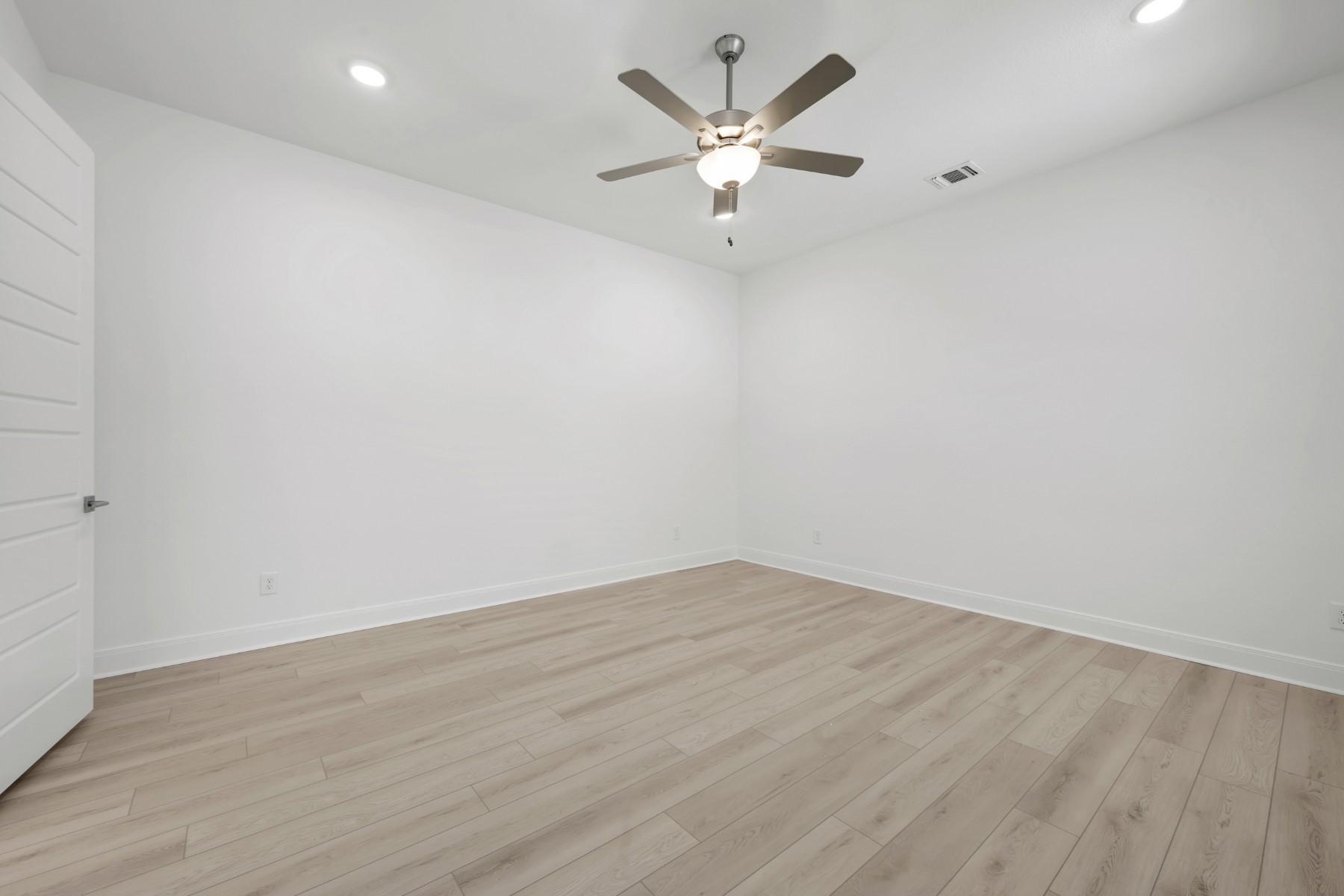 2079 Emerald Grove Lane Arlington TX 76005